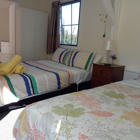Bed and Breakfast Water Lily Garden Christchurch Esterno foto