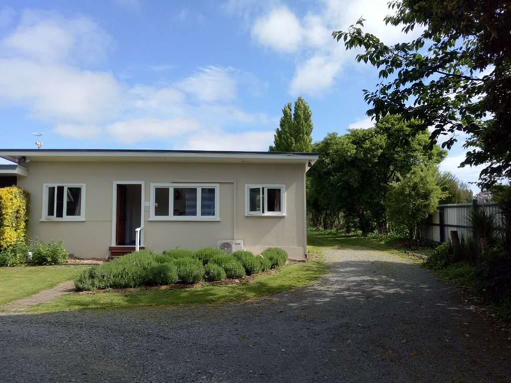 Bed and Breakfast Water Lily Garden Christchurch Esterno foto